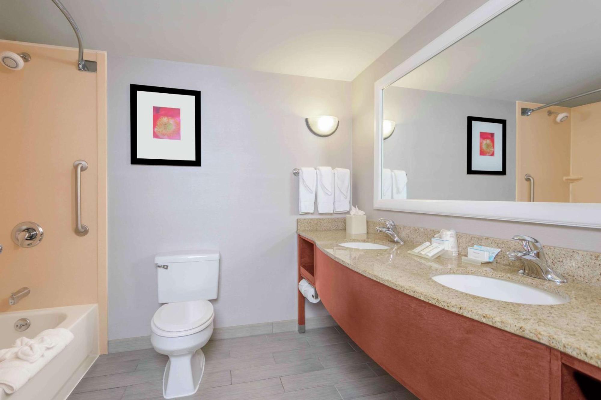 Hilton Garden Inn Independence Kültér fotó