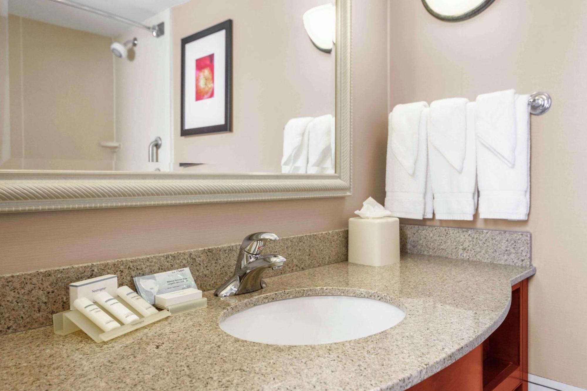Hilton Garden Inn Independence Kültér fotó